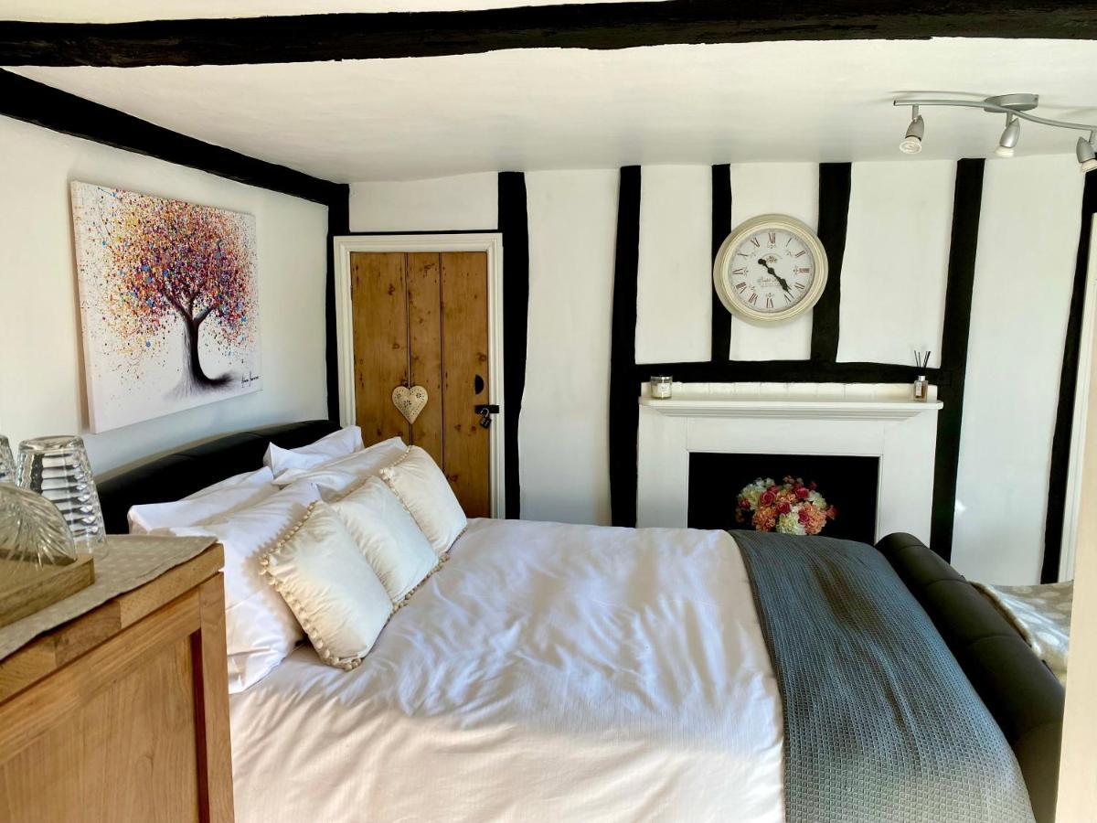Chestnut Tree Cottage, 7 High Street Ardingly Dış mekan fotoğraf