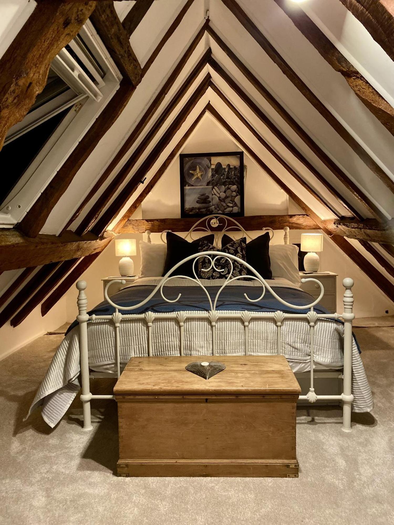 Chestnut Tree Cottage, 7 High Street Ardingly Dış mekan fotoğraf